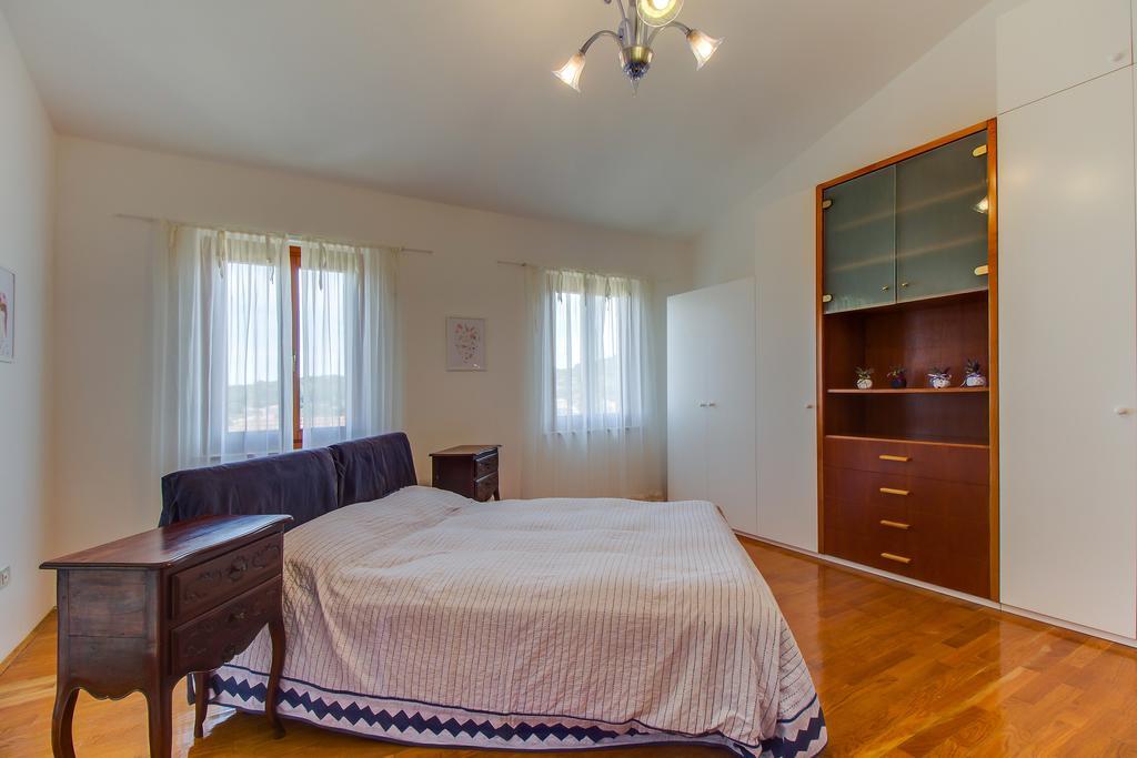 Villa Alma Veli Losinj Exterior photo